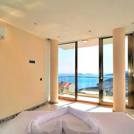 Kiziltas 4 Bedroom Seaview With Private Pool فيلة